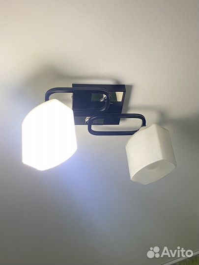 Светильник потолочный