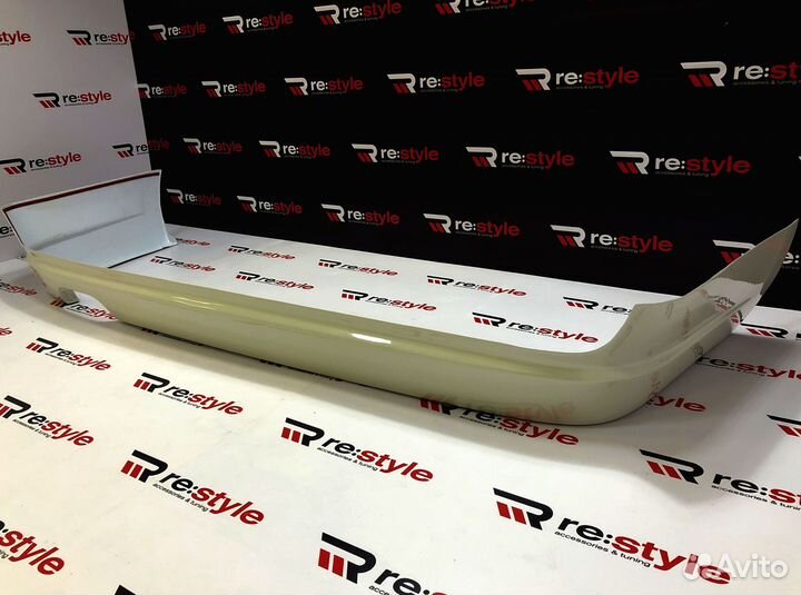 Губа задняя Toyota Land Cruiser 200