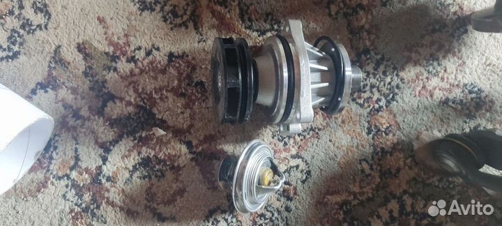 Помпа бмв м52б20