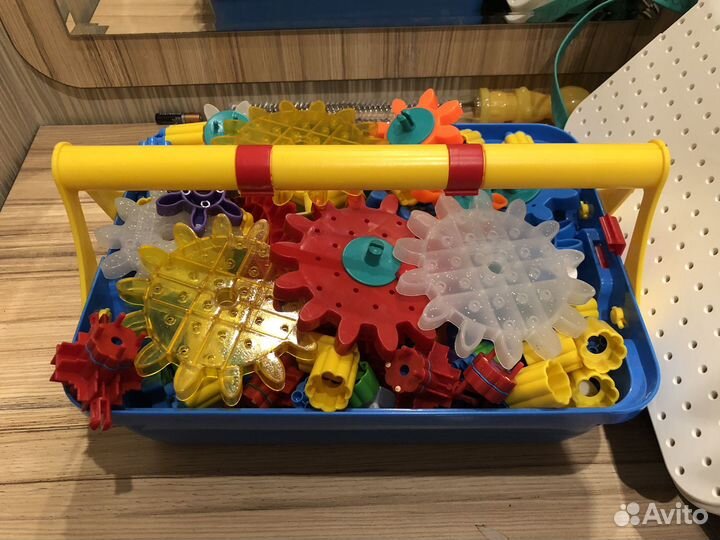 Конструктор с шестеренками