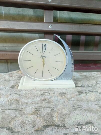 Настольные часы