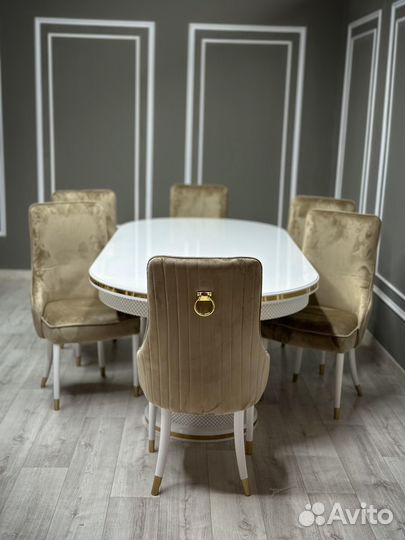 Стулья кухонныеи стол