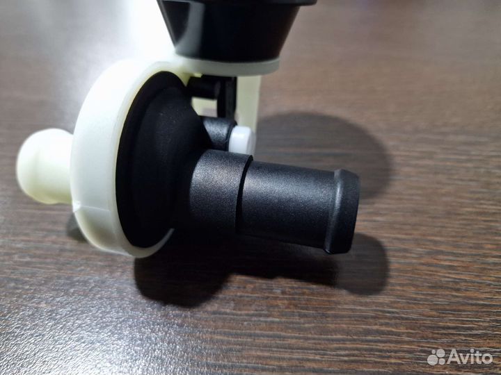 Кран отопителя ож Audi 100/A6 C4, A6 C5, A4 B5 VAG