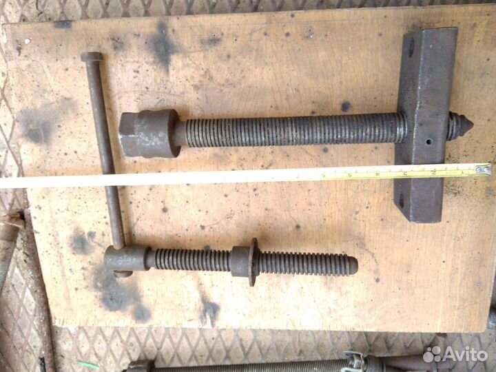 Винтовая пара (винт и гайка ) для тисков,струбцин