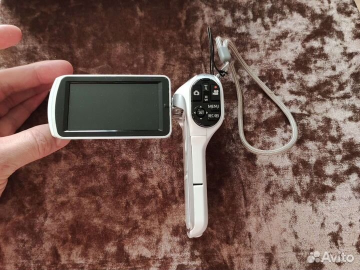 Продаю видеокамеру Panasonic