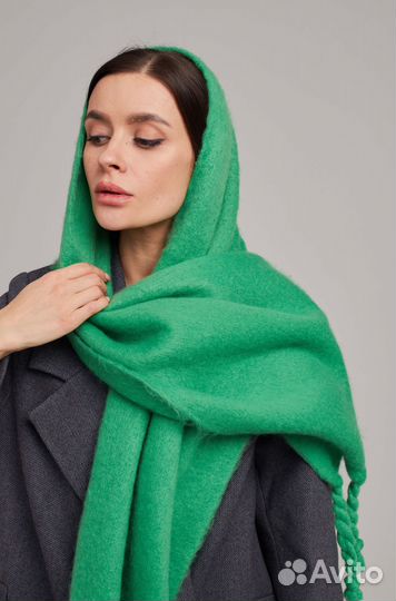 Женский теплый палантин