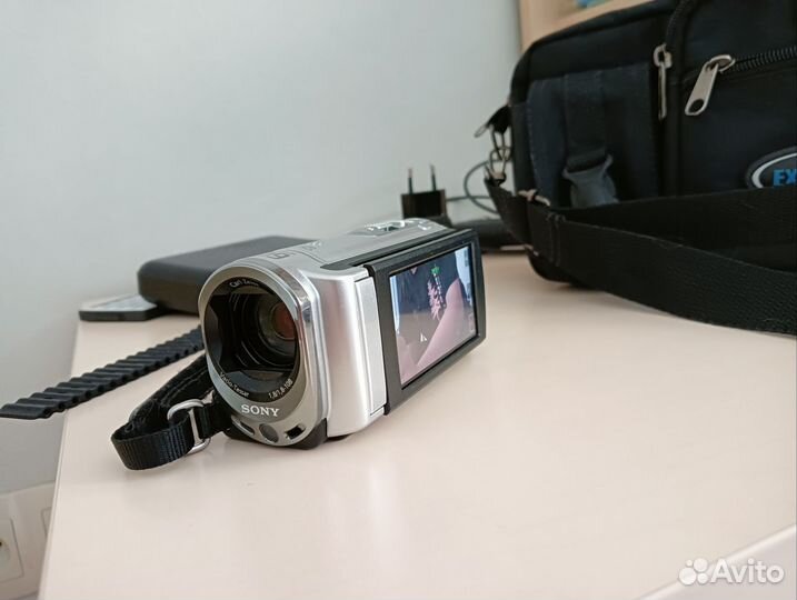 Видеокамера sony dcr-sx44e