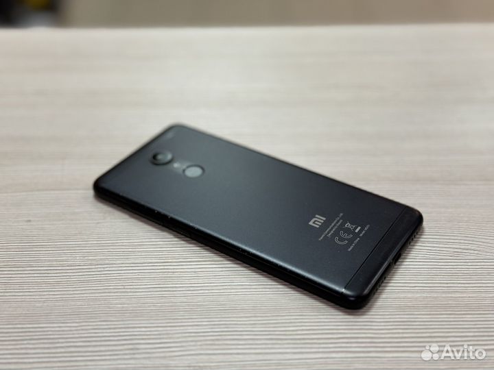 Xiaomi Redmi 5, 3/32 ГБ