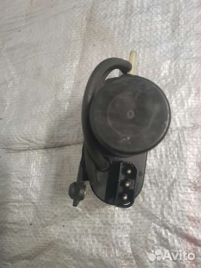 Насос вакуумный круиз контроля Вольво 740-940