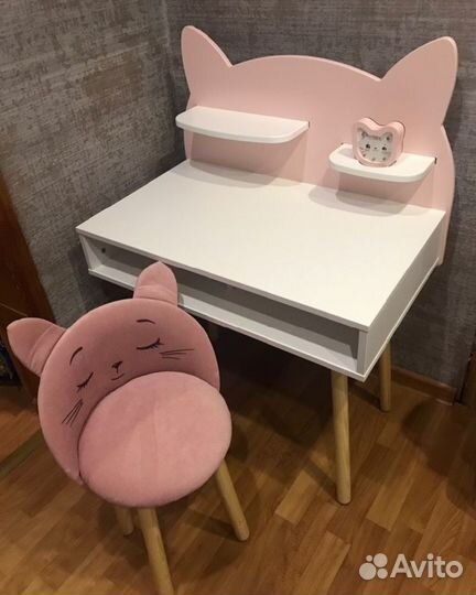 Детский стол