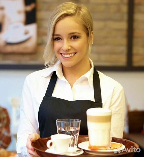 Официант в бистро