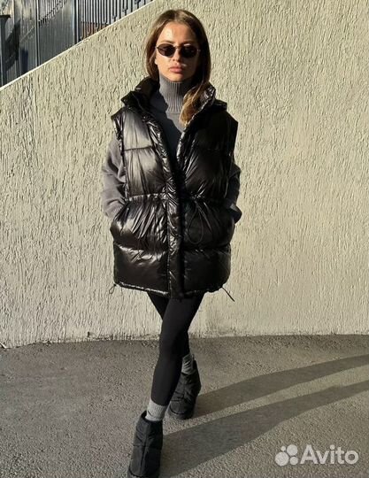 Пуховик женский лаковый 48 р