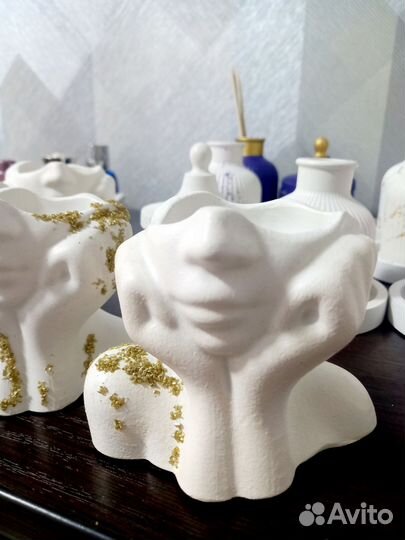 Статуэтка-вазочка из гипса