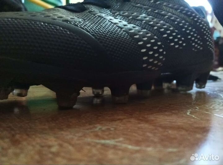 Детские футбольные бутсы