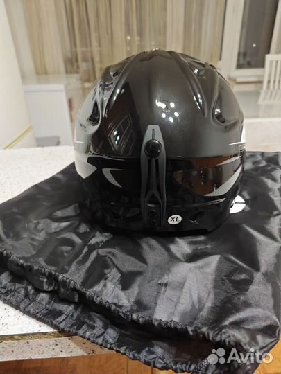 Горнолыжный шлем