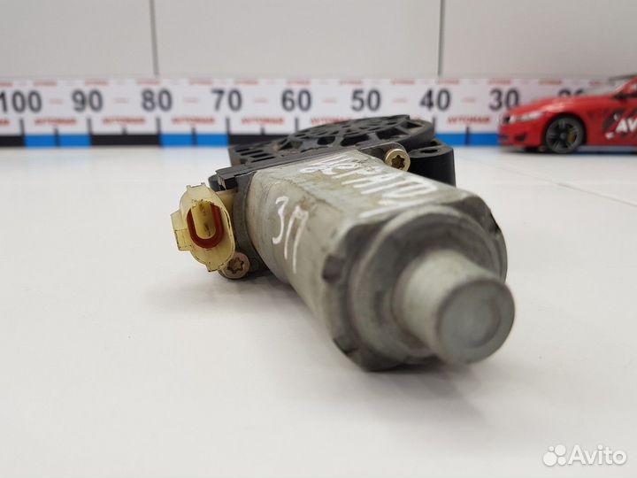 Моторчик стеклоподъемника задний правый