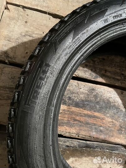 Pirelli Ice Zero 2 235/45 R18