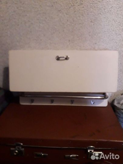 Банкетка.вешалка шкавчик.ссср