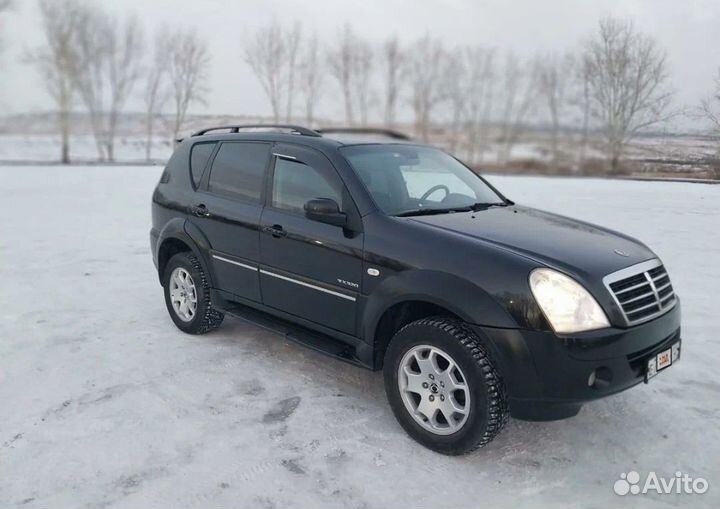 В разборе SsangYong Rexton 2008 двигатель D27DT