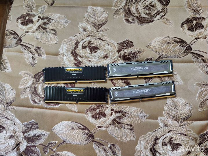 Оперативная память ddr4 4х4 gb. 2400 Mhz