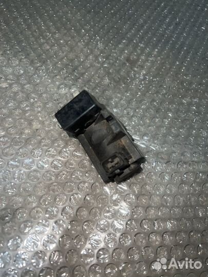 Электромагнитный клапан Opel Astra H