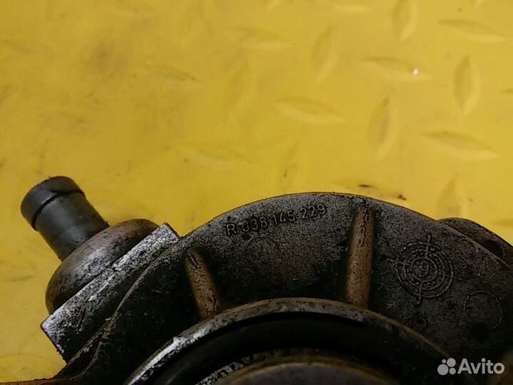 Насос вакуумный Octavia Tour (A4 1U) 038145101B