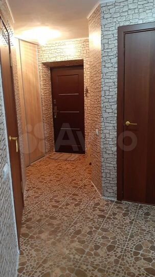 2-к. квартира, 52 м², 3/5 эт.