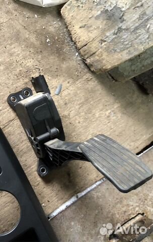 Педаль газа priora