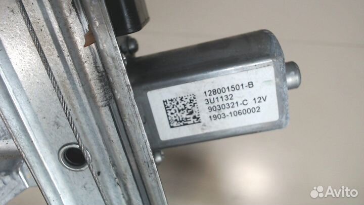 Стеклоподъемник электрический Opel Vivaro, 2018