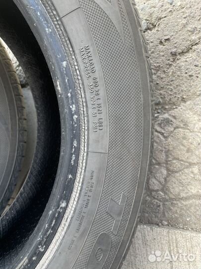 Toyo NanoEnergy 3 215/60 R16