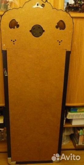 Зеркало с часами