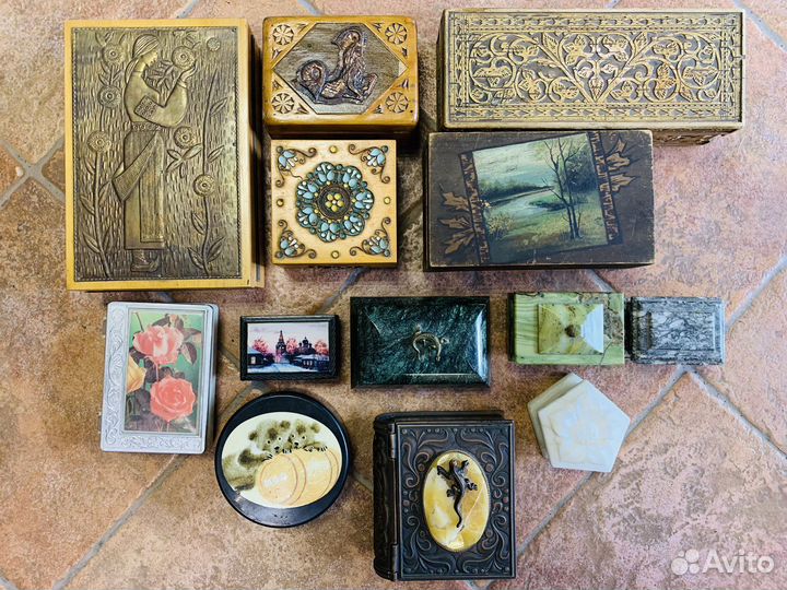 Шкатулки. Старинные. Дерево. Камень