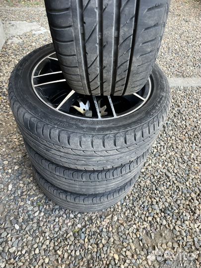 Продаю комплект литых колес R-15 4/98