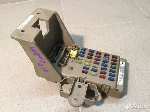 Блок предохранителей салонный Subaru Legacy B13