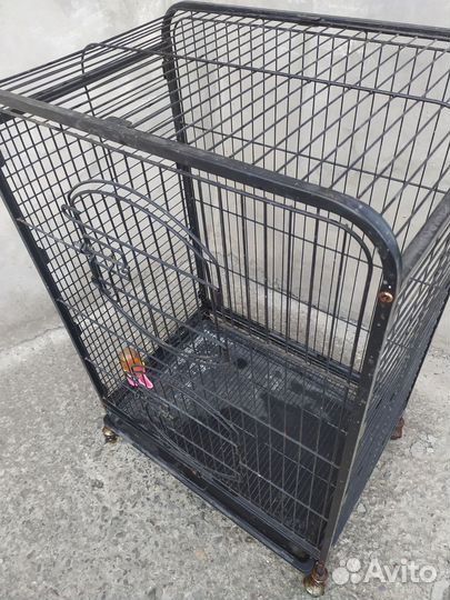 Клетка для крупного попугая