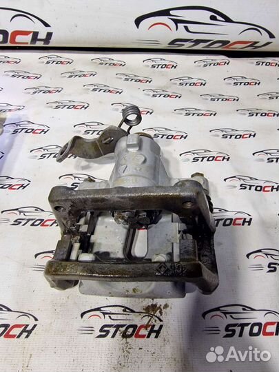 Суппорт задний правый Киа Сид 2