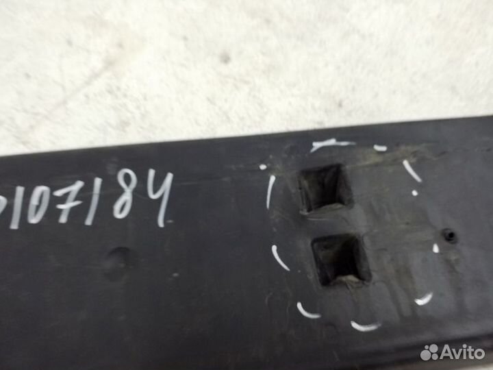 Накладка переднего бампера под номерной знак Jeep