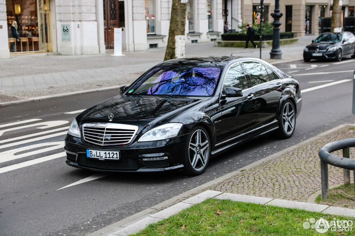 Bridgestone Blizzak VRX 255/45 R19