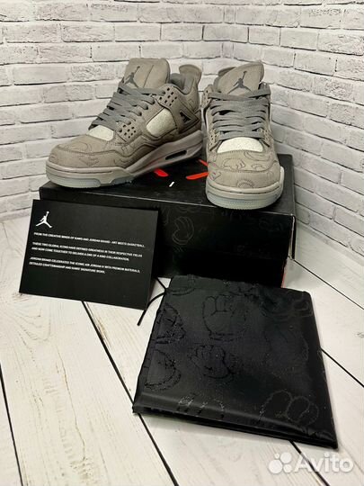 Кроссовки Nike Air Jordan 4 Kaws