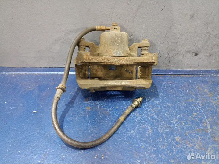 Суппорт передний левый Nissan Teana J32