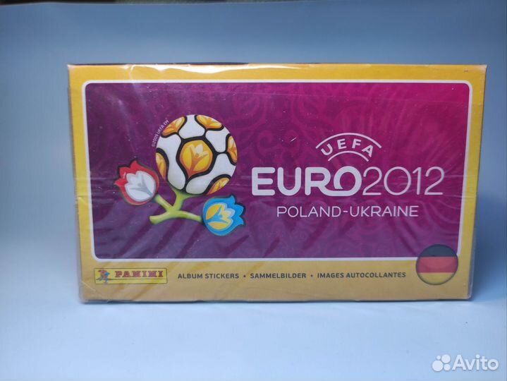 Блок (100 пакетиков) наклейки panini че 2012