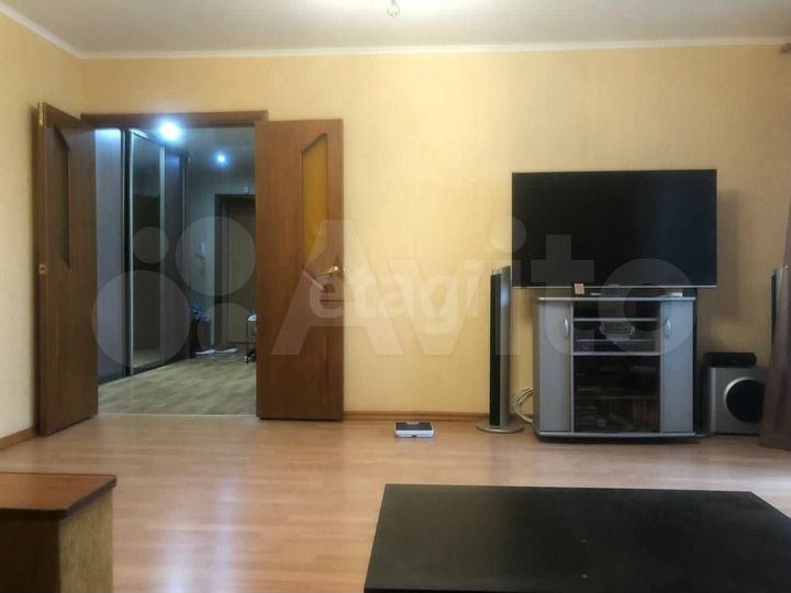 3-к. квартира, 91 м², 3/10 эт.