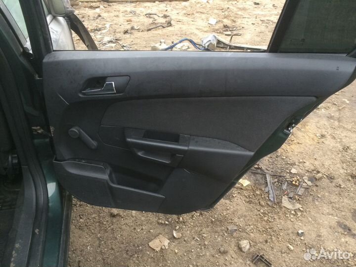 Комплект обшивок Опель Астра Н седан 2010г.в МКПП