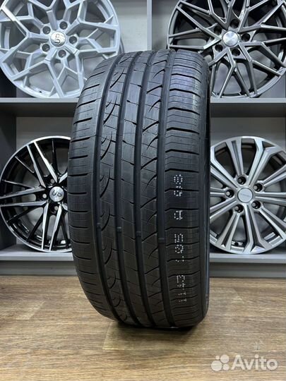 Fortune FSR702 275/40 R19 105Y