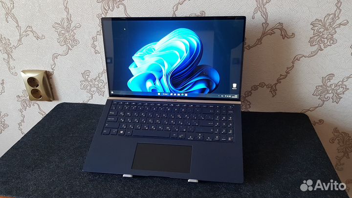 Ноутбук Asus 534F