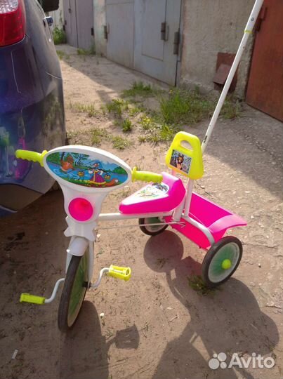 Детский трехколесный велосипед