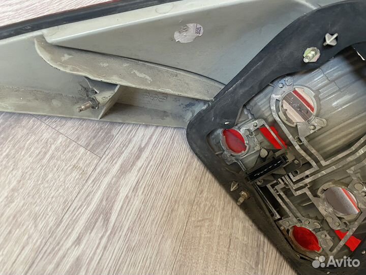 Фонари задние Mercedes