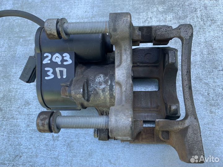 Суппорт задний правый Audi Q3 VW Tiguan Passat