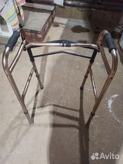 Ходунки для взрослых