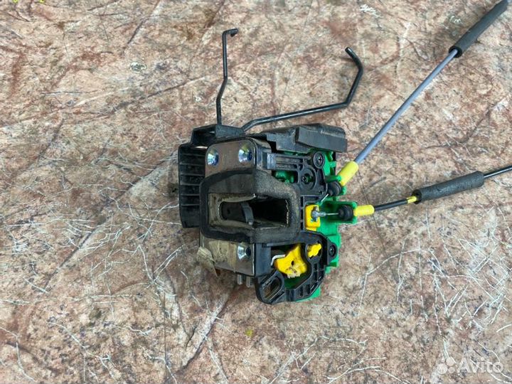 Замок двери передний левый Kia Rio 3 седан G4FC